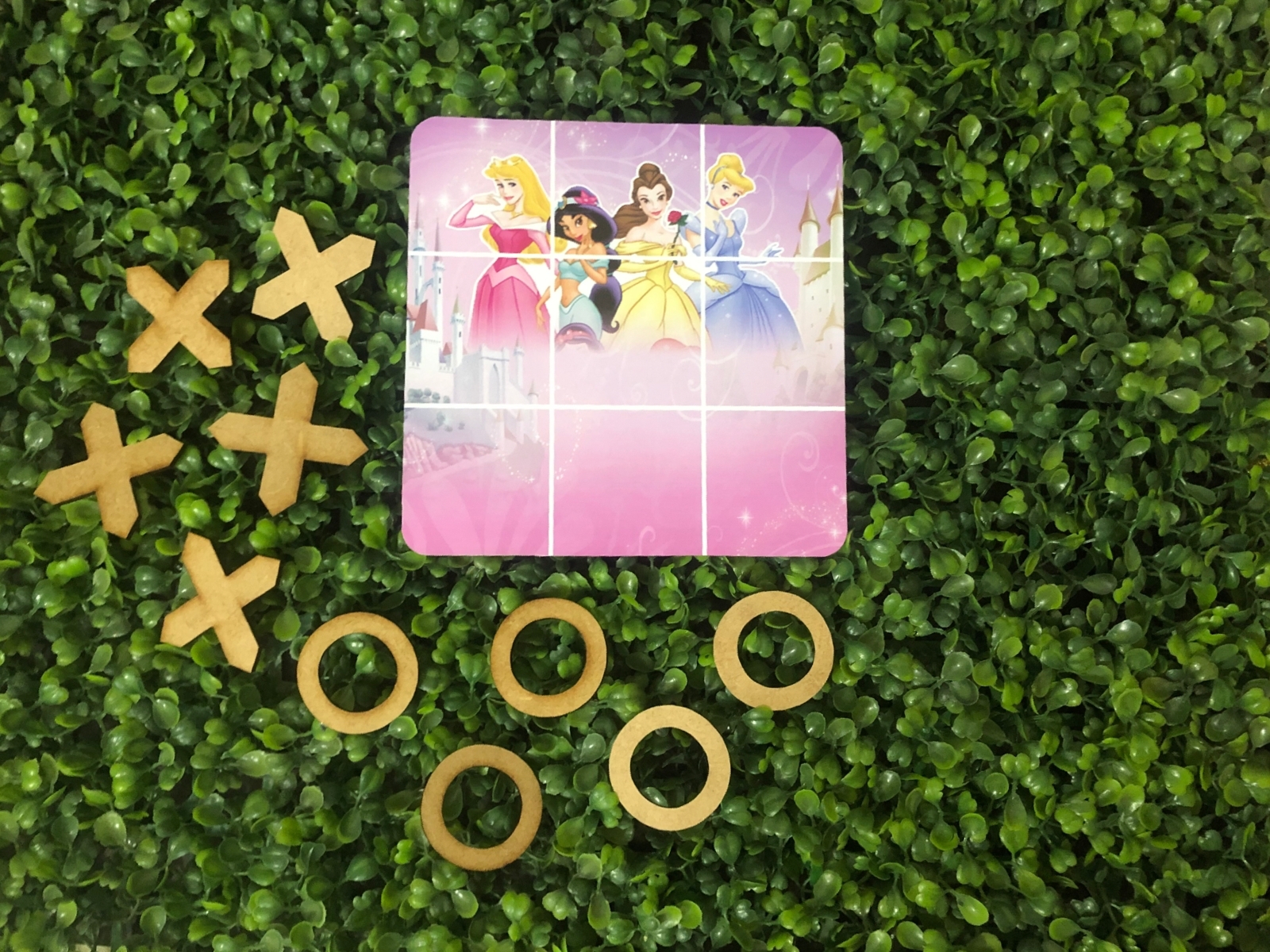 Princess-themed Tic-tac-toe Games • Beeloo Printable Crafts and